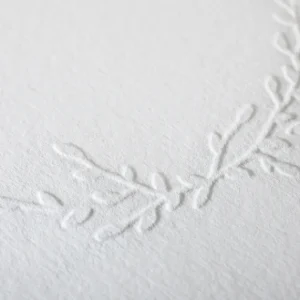 Faire-part de naissance Vierge Couronne gaufrage carre*Faire-part Elégant Online